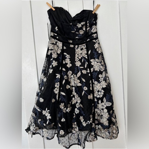 NWT Lulus Constance Black Floral Embroidered Strapless Midi Dress - M - Picture 6 of 10